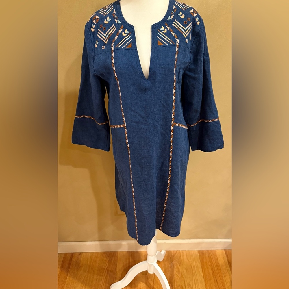 Carve Designs Navy Embroidered linen Long Sleeve Dress size large NWOT